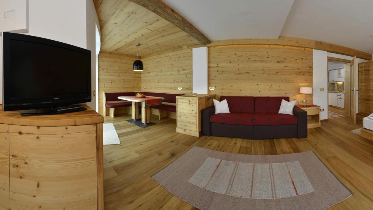 Garni Hotel Rosengarten B&B Sëlva Buitenkant foto