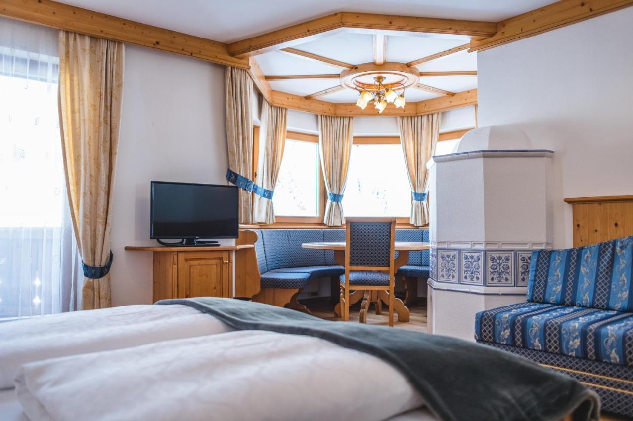 Garni Hotel Rosengarten B&B Sëlva Buitenkant foto