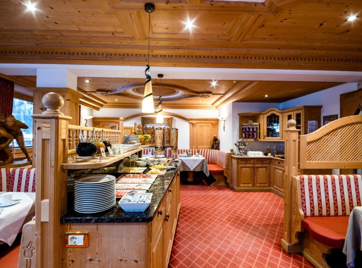 Garni Hotel Rosengarten B&B Sëlva Buitenkant foto