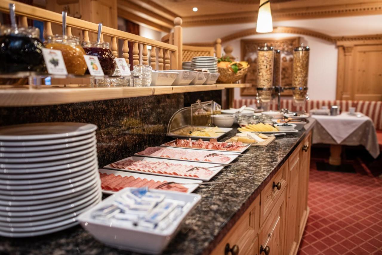 Garni Hotel Rosengarten B&B Sëlva Buitenkant foto