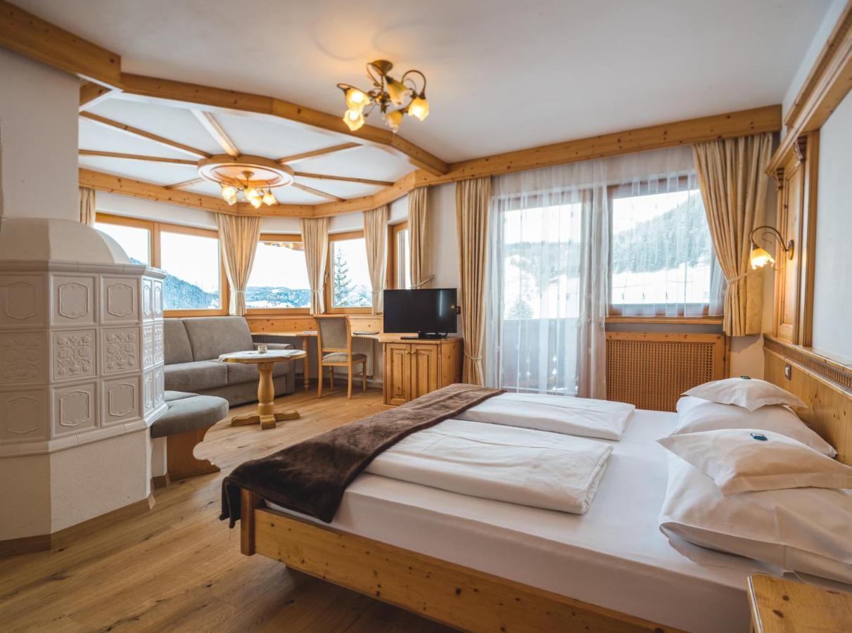 Garni Hotel Rosengarten B&B Sëlva Buitenkant foto