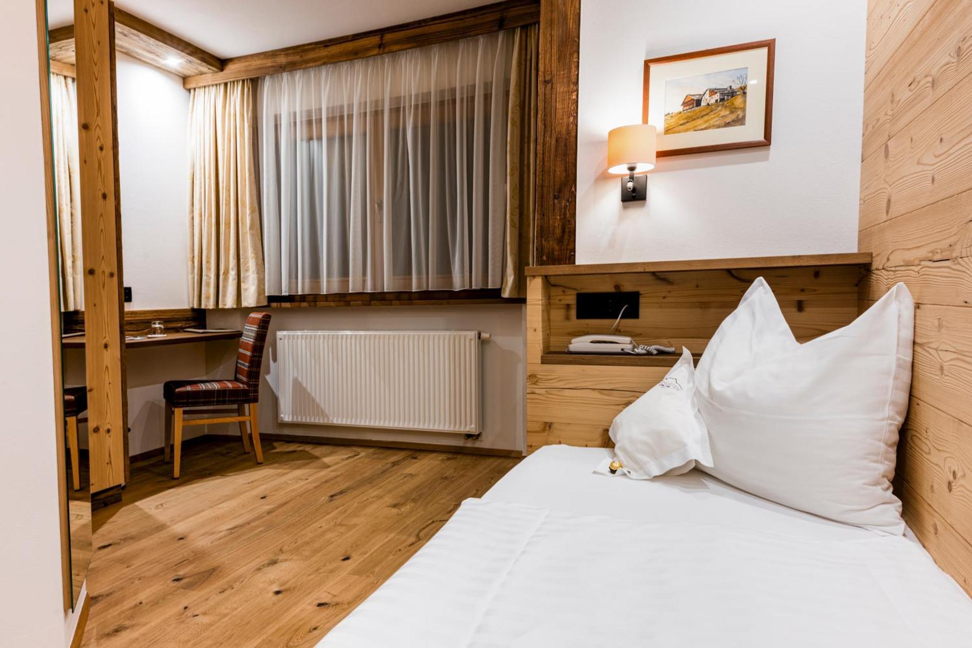 Garni Hotel Rosengarten B&B Sëlva Buitenkant foto
