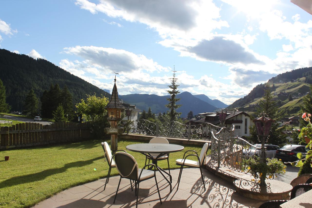 Garni Hotel Rosengarten B&B Sëlva Buitenkant foto